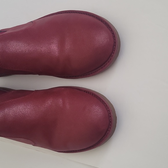 NWOT Lands' End Kids Leather Chelsea Ankle Boots in Cranberry, Size 7 - Picture 2 of 9